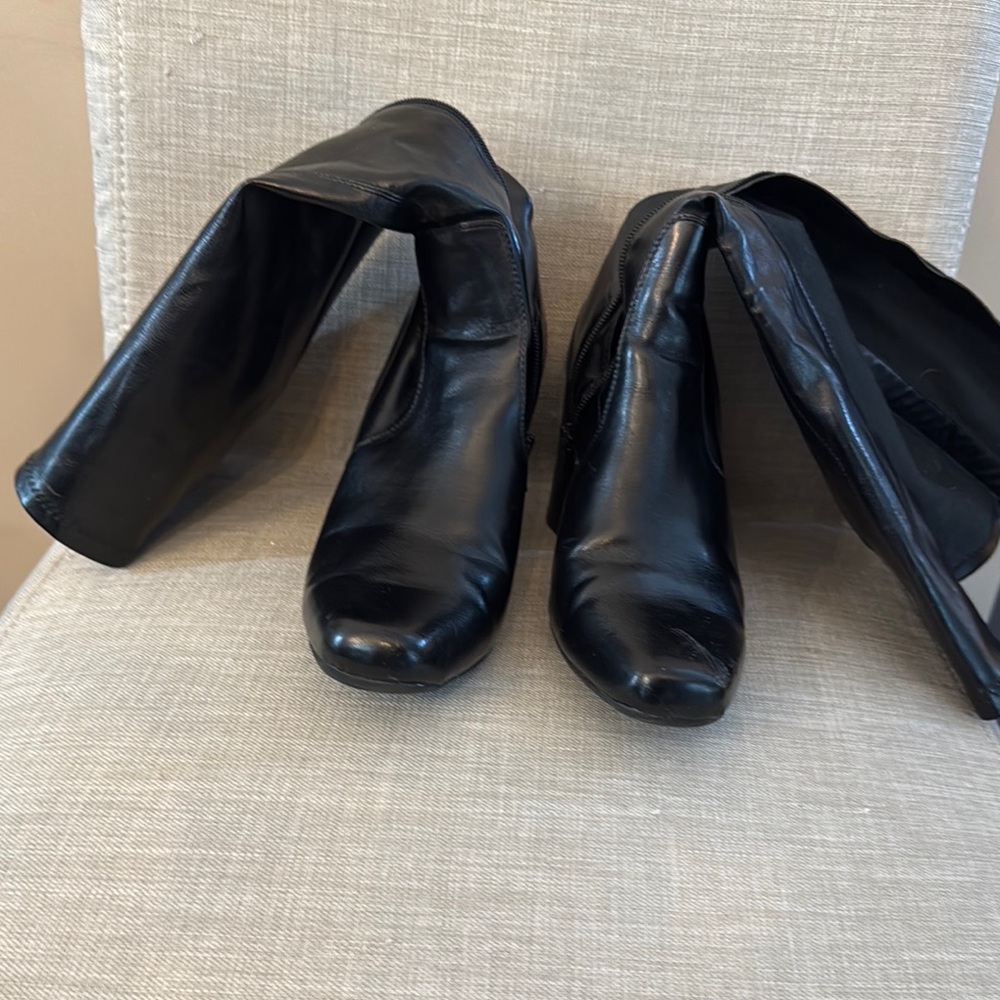 Chic Black Leather Boots